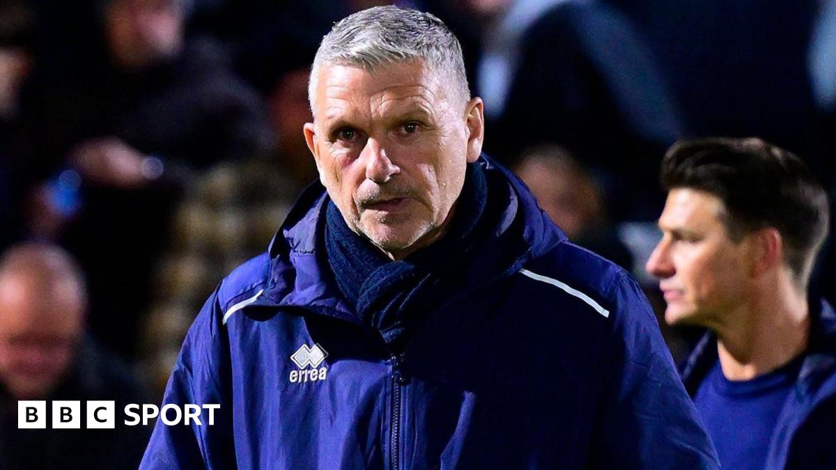 You are currently viewing Truro City: John Askey frustrated as errors cost them points at Hartlepool United