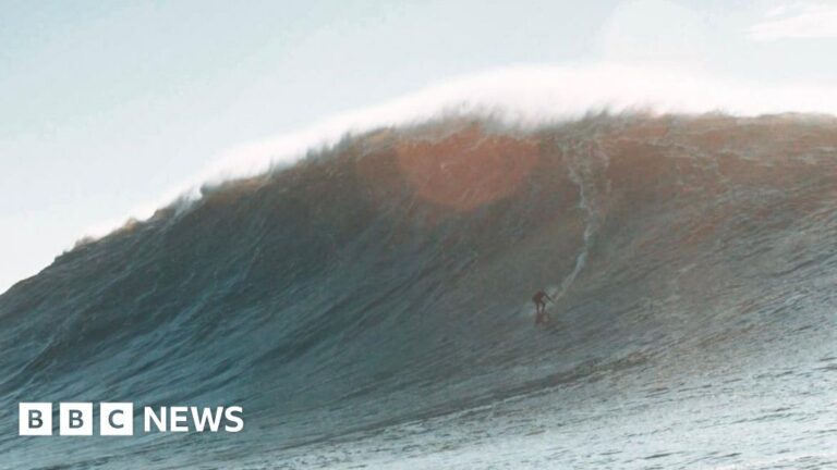 Read more about the article Monster wave brings record hope for Devon surfer Laura Crane