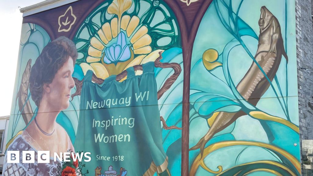 You are currently viewing Mural celebrating Newquay Women’s Institute leader unveiled