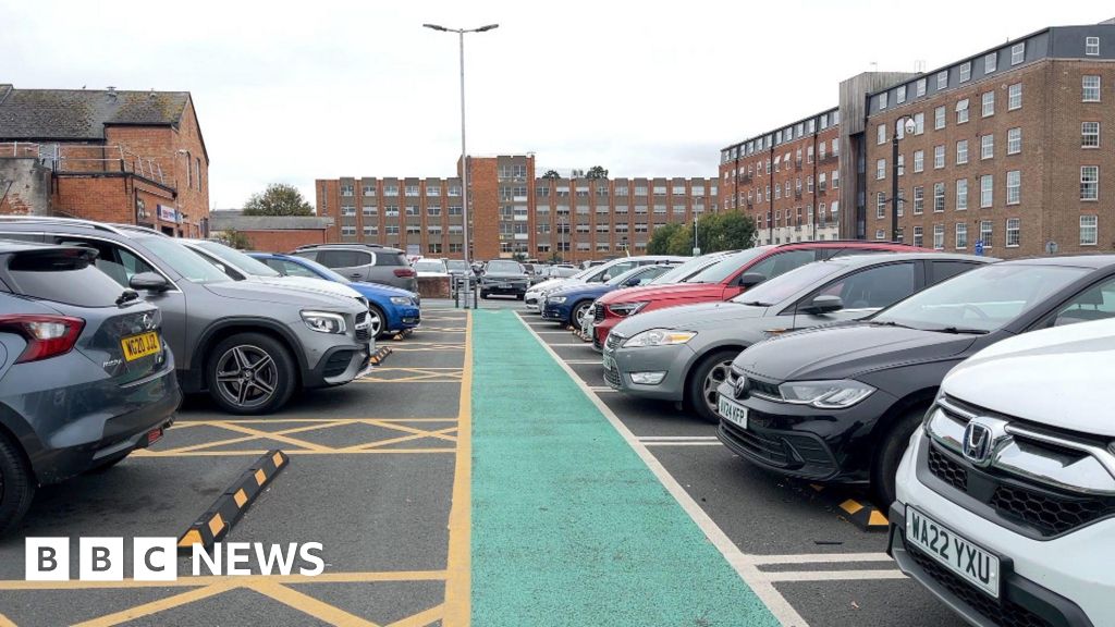 You are currently viewing Somerset Sunday car park charges ‘pushed back’ by council