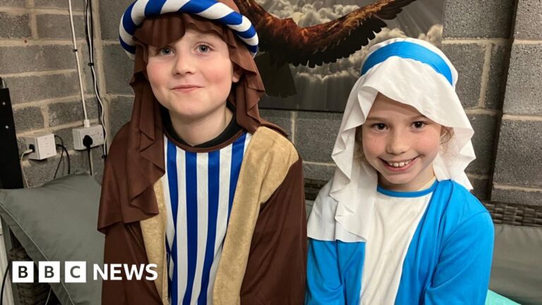 Read more about the article Children in Weston retell nativity as a breaking news story