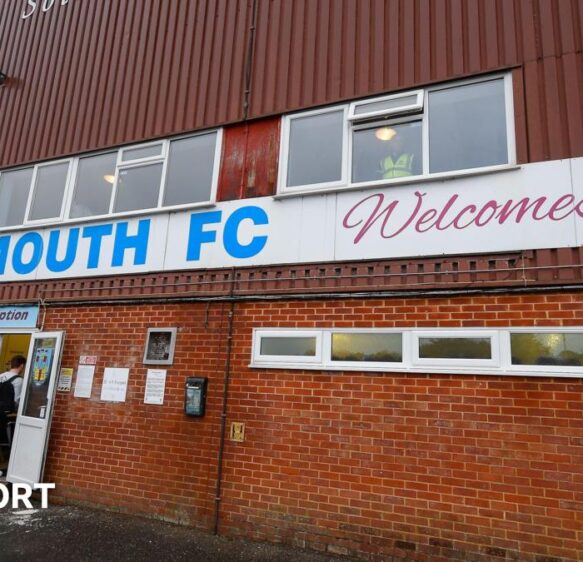 Weymouth re-hire commentator after sacking him
