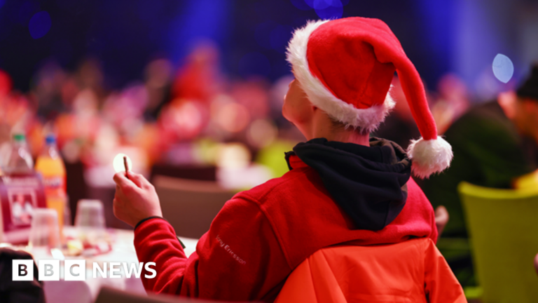 Read more about the article ‘Dinner, humanity and love’ served up for Christmas