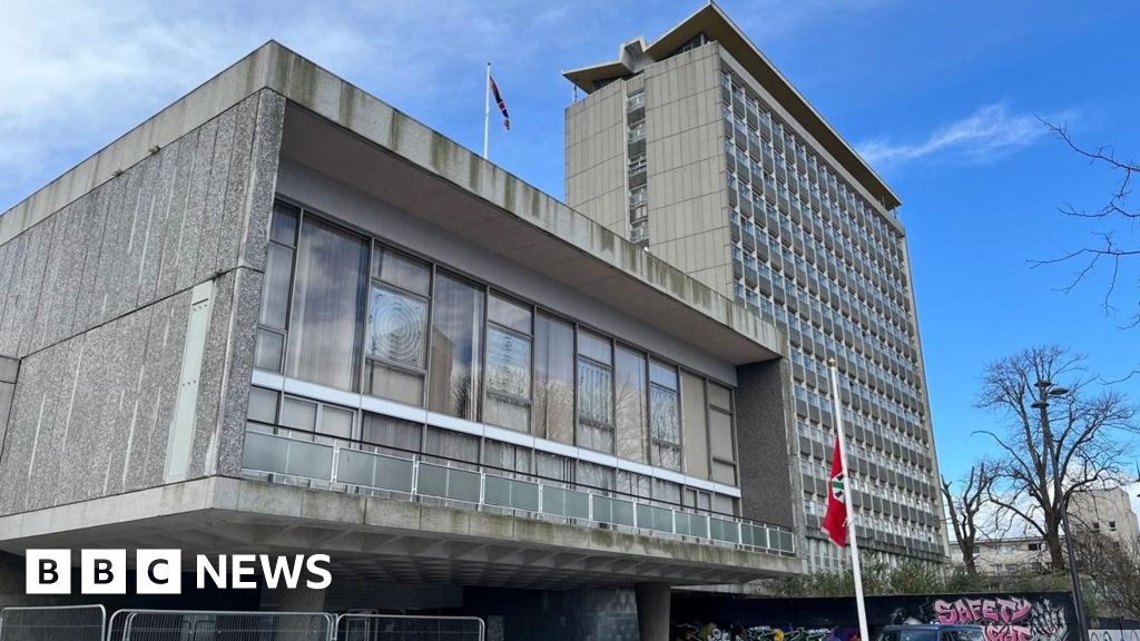 You are currently viewing Plymouth council confirms elections to go ahead but Exeter unsure