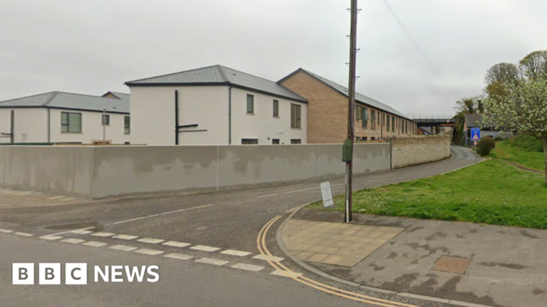 Read more about the article Person in serious condition after crash in Hayle