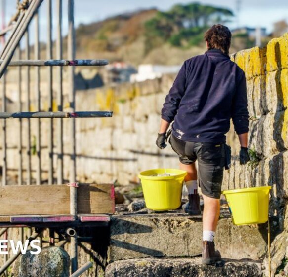 Major repairs to Newlyn’s historic harbour and quay under way