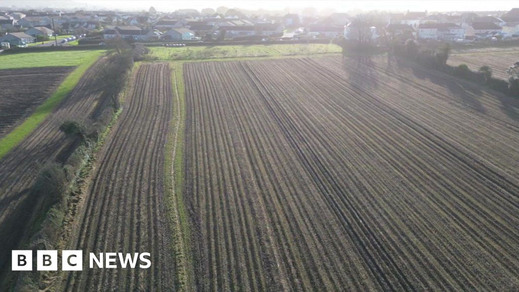 You are currently viewing Cornish villagers fear loss of protection in new planning laws