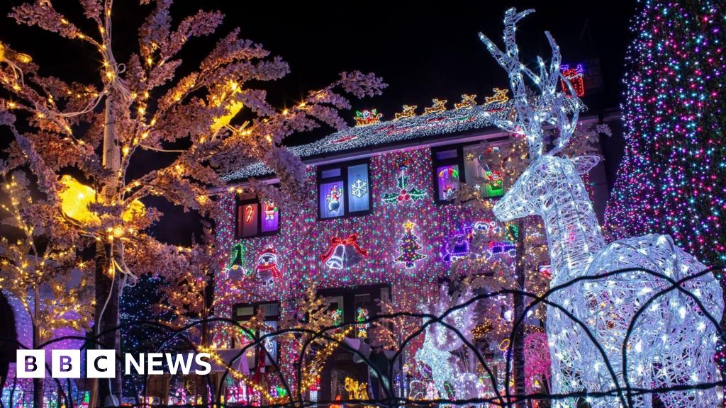 You are currently viewing ‘Lando Norris F1 win’ and ‘Bristol Christmas lights’