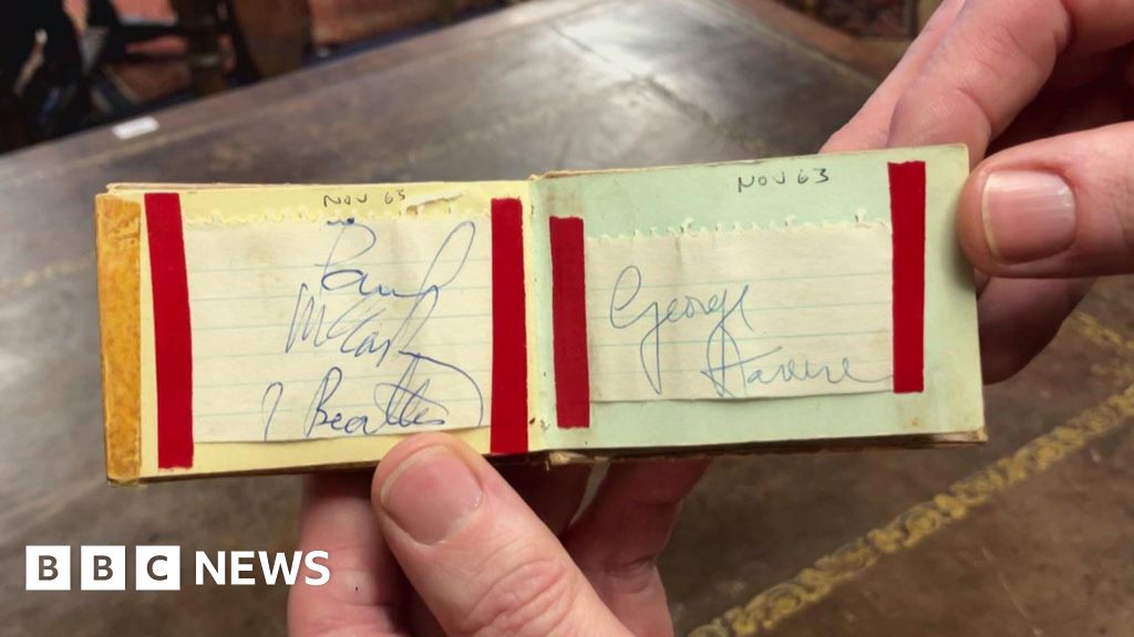 You are currently viewing Beatles’ autographs and Four Wedding hat up for auction