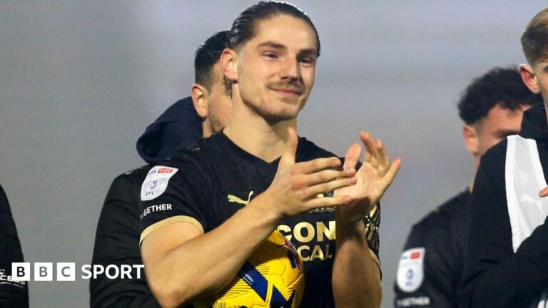 Read more about the article Lorent Tolaj: Plymouth Argyle striker targets 30 goals after hat-trick