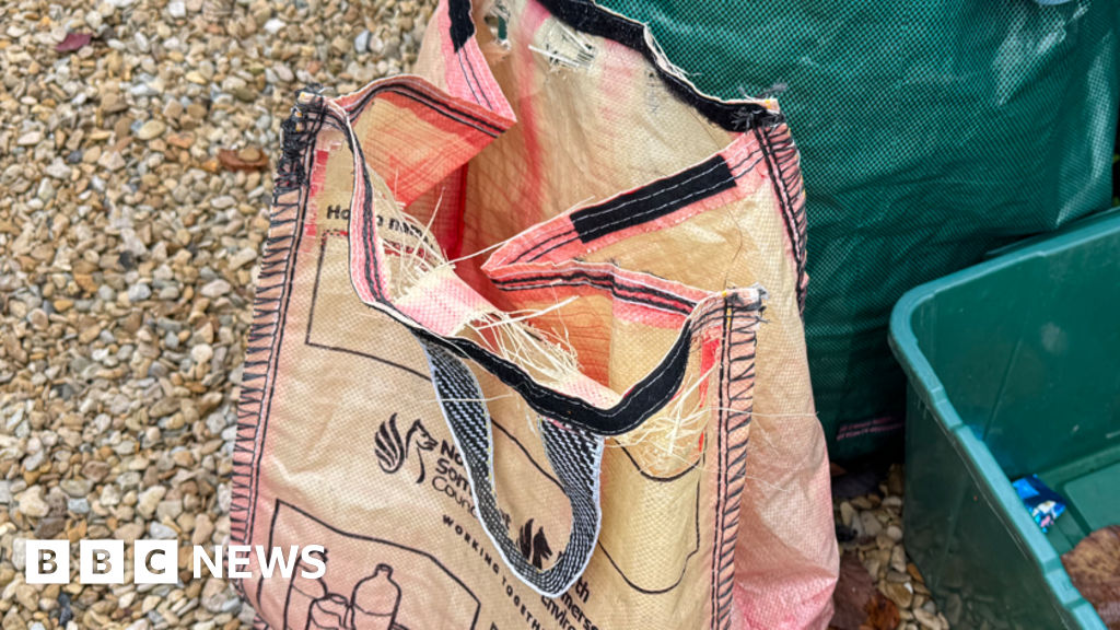 You are currently viewing North Somerset Council secures refund for faulty recycling bags