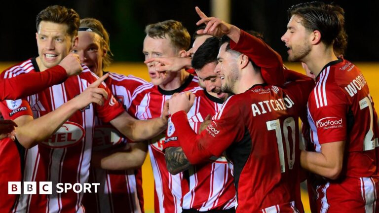 Read more about the article Gary Caldwell: Exeter City boss hails impressive defensive record