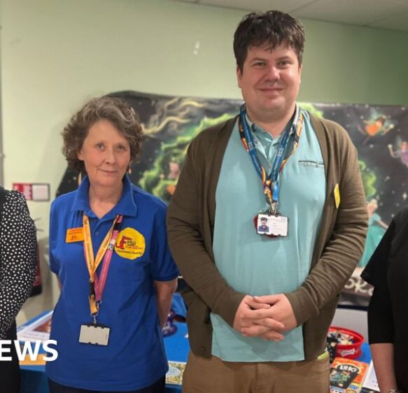 Dorset County Hospital raise funds for children’s library