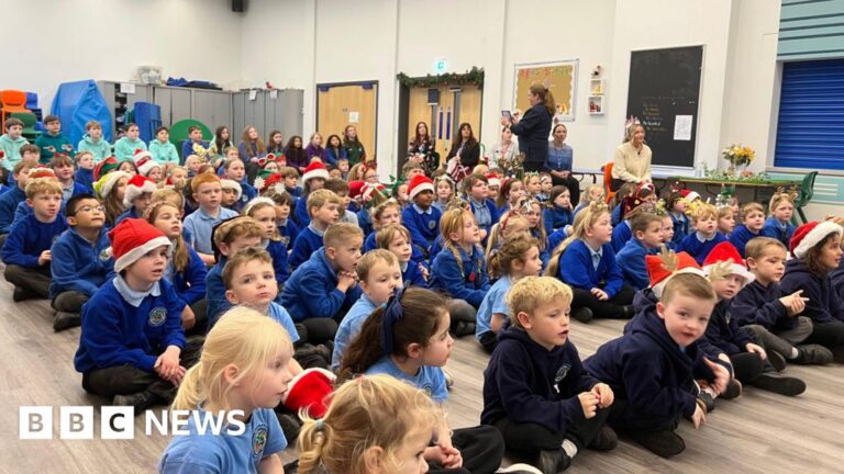 Read more about the article Transport costs force Somerset schools to celebrate digitally