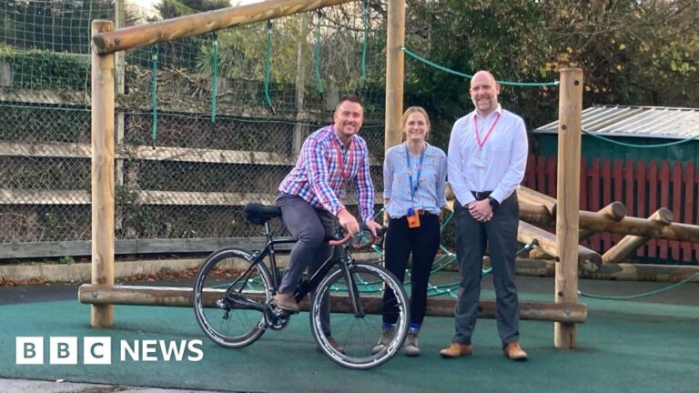 Read more about the article Teachers cycle to support community after Somerset bus crash