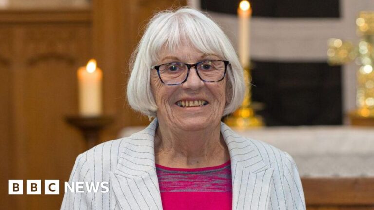 Read more about the article Cornwall community heroes honoured by King Charles III