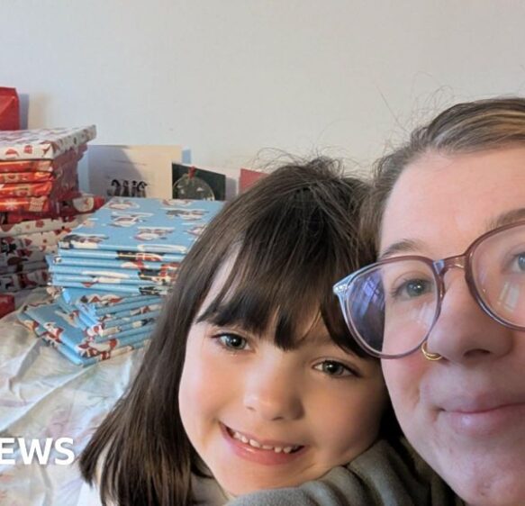 Devon mum wraps 50 gifts a day for mental health charity