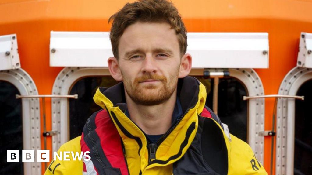 You are currently viewing RNLI volunteers prepare to help those in need over Christmas