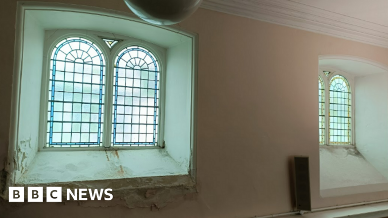 Read more about the article Cornwall church given £10,000 to fix damage from water