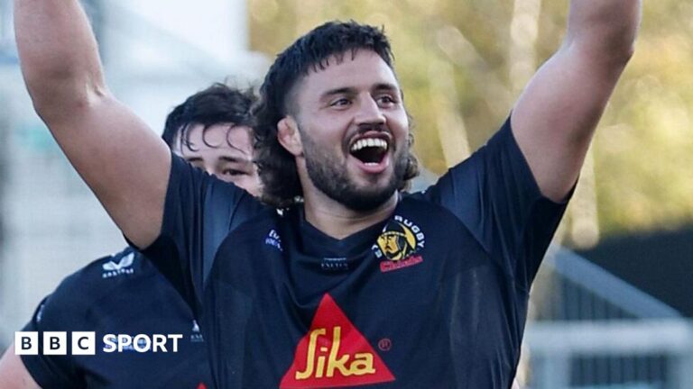 Read more about the article Ethan Roots: Exeter’s England forward signs contract extension