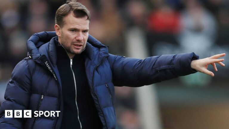 Read more about the article Tom Cleverley: ‘Substance over style’ working for Plymouth Argyle