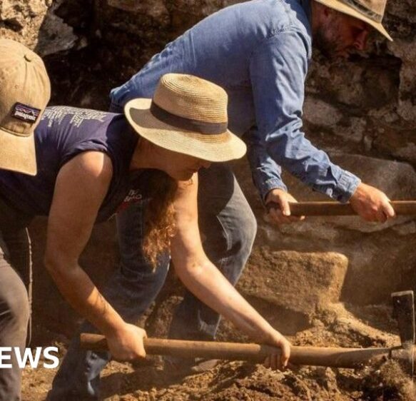 Old loo and evidence of murder among archaeological finds of 2025
