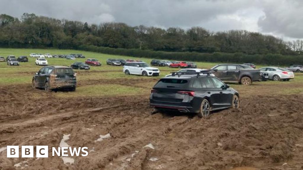 You are currently viewing Bristol Airport parking crackdown over unofficial sites