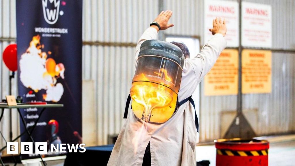 You are currently viewing Grants to help young women in Cornwall explore aviation careers