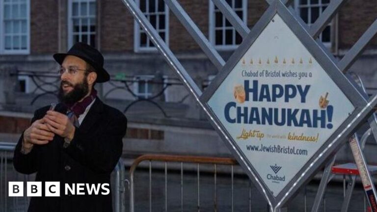 Read more about the article Bristol Rabbi says Jewish community ‘in pain’ after beach attack