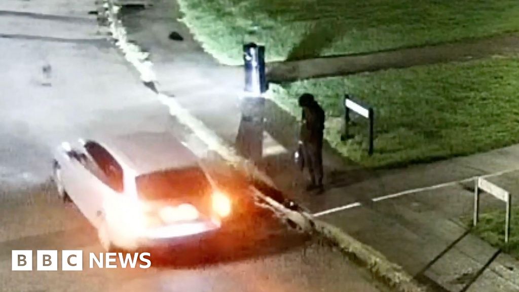 You are currently viewing Girl, 12, sexually assaulted by man in Weston-super-Mare park