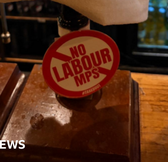 No 10 says it backs pubs as landlords bar Labour MPs in tax protest