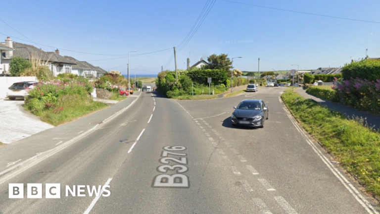 Read more about the article Rider of e-bike seriously injured in crash with car in Newquay
