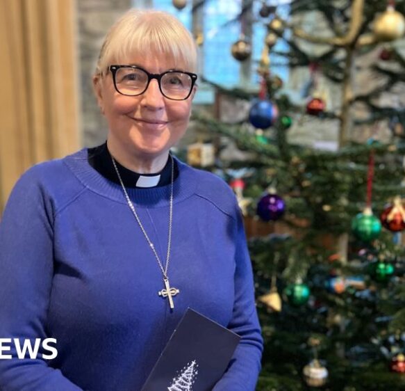 Cornwall church holds gentle Blue Christmas service