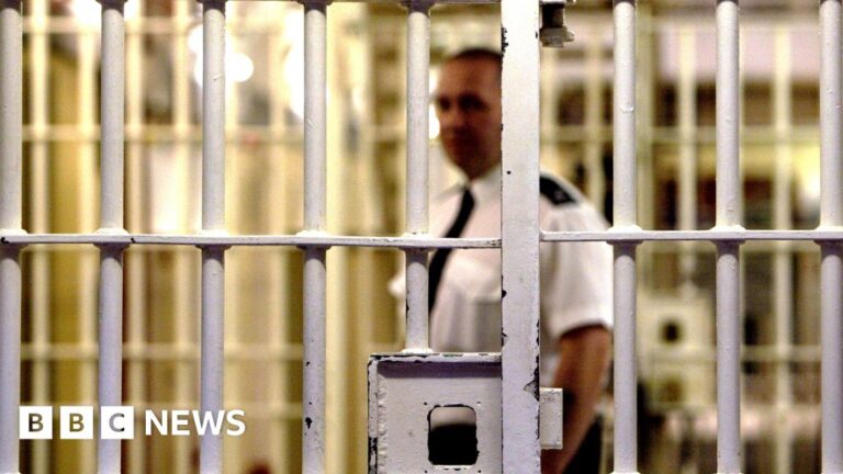 Read more about the article Prison staff ‘begging for help’ as mental health sick days rise
