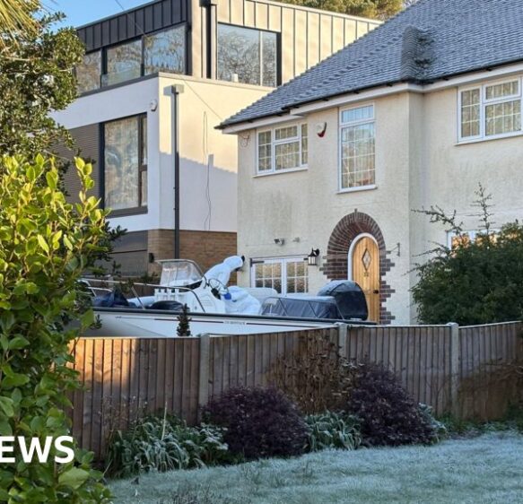 Poole man kills wife and himself after disease symptoms worsen