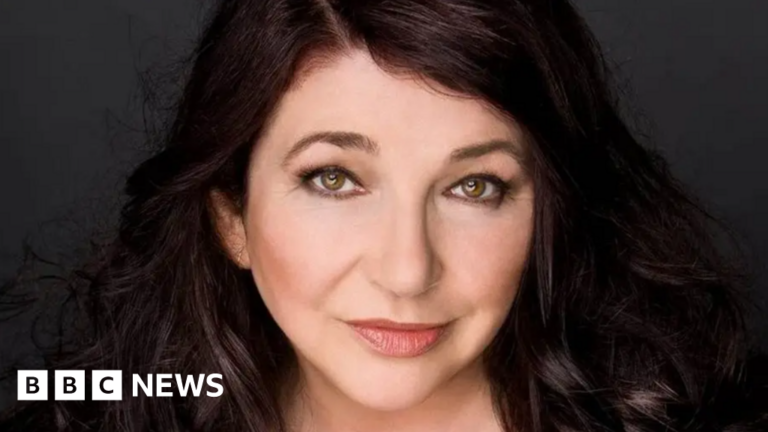Read more about the article Kate Bush ‘heartbroken’ over friend missing at sea