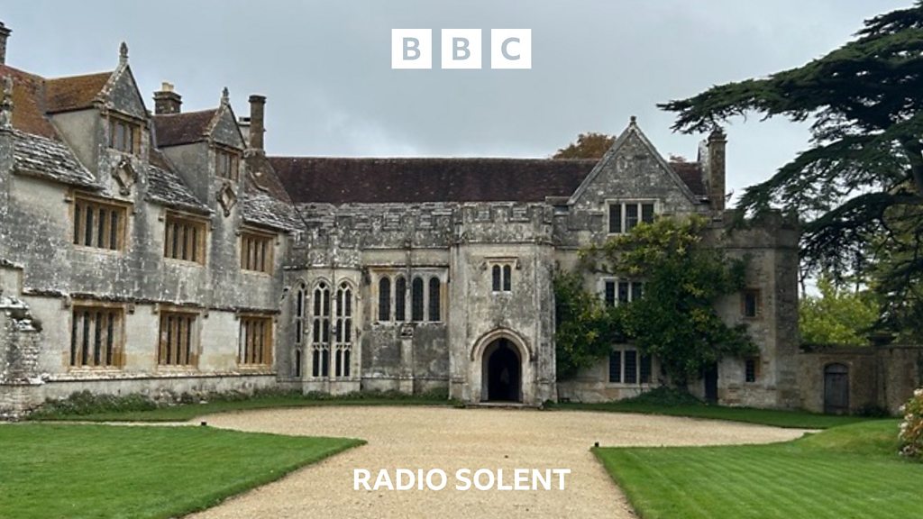 You are currently viewing The ghosts of Athelhampton