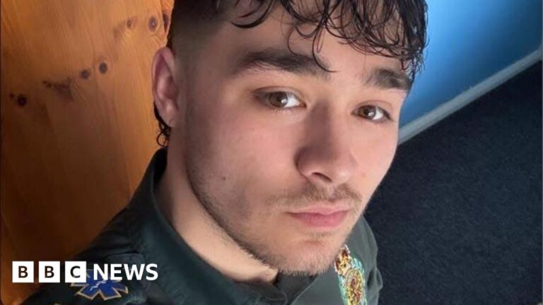 Read more about the article Bristol ambulance call handler walking 35 miles for work charity