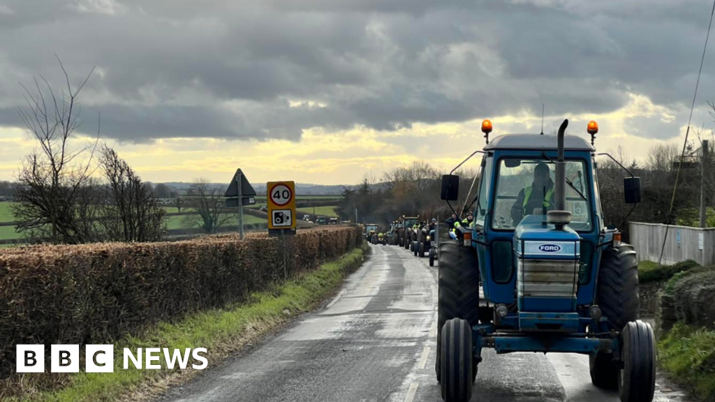 You are currently viewing New Year’s Day tractor convoy raises money for charity