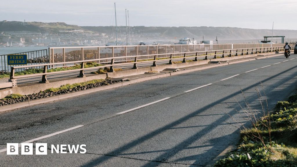 You are currently viewing Vital Ferry Bridge road set to partially close for repair works
