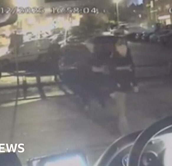 Man injured after gang of teenagers attack him on bus