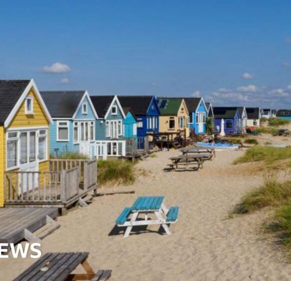 BCP beach hut owners to be charged full council tax rate