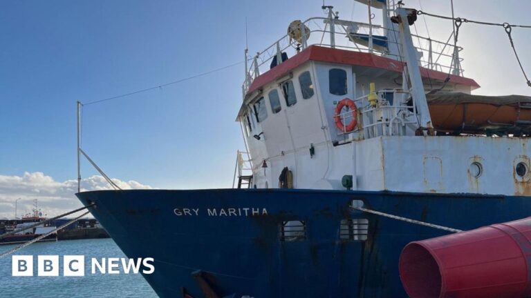 Read more about the article Isles of Scilly lifeline cargo vessel repairs to take two months