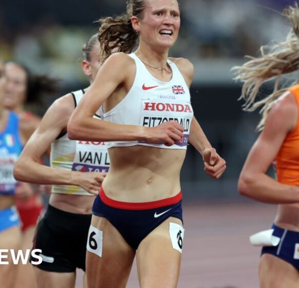 Devon athlete breaks fastest female Parkrun record