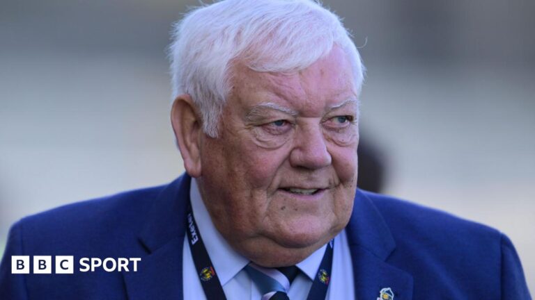 Read more about the article Tony Rowe: Exeter Chiefs chairman targets new investment as club posts £10.3m loss