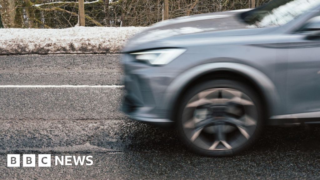 You are currently viewing AA issues advice for driving in the snow in the South of England