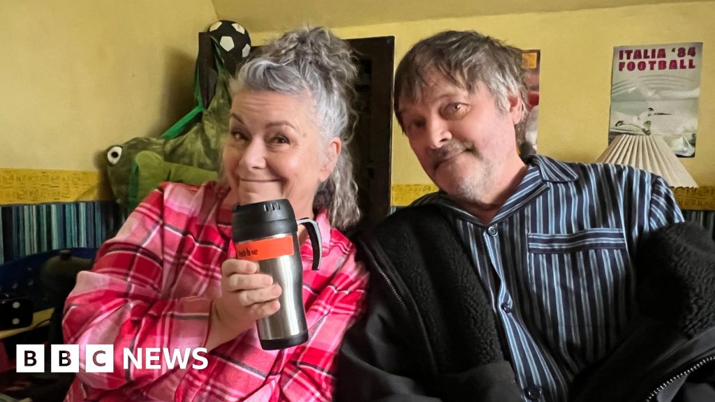 You are currently viewing Dawn French on whether she can keep a secret as she launches new sitcom