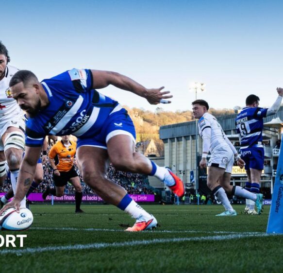 The Prem: Bath 33-26 Exeter Chiefs: Green scores last-minute try as Bath beat resilient Exeter