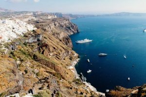 What to Know Before Taking a Helicopter from Athens to Folegandros
